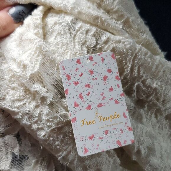 NWT Free People Lace Top size M - Picture 8 of 9